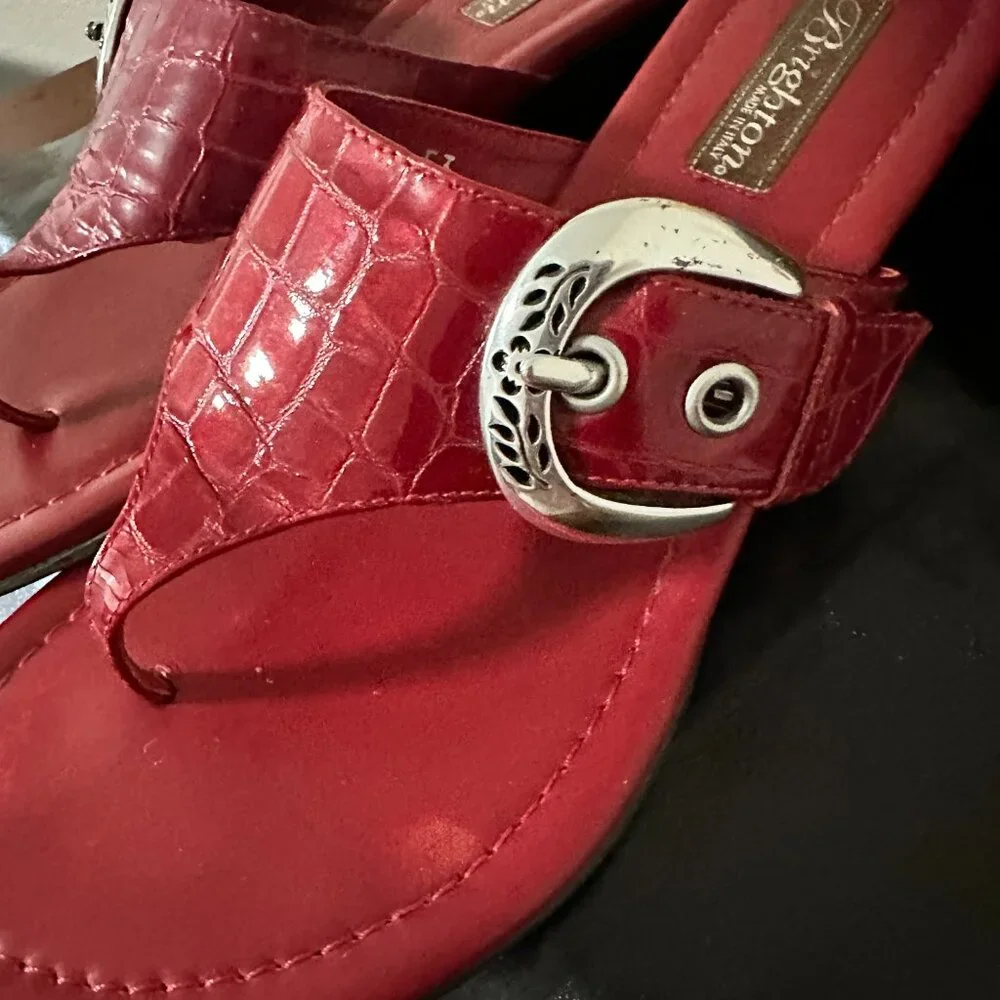 Brighton Lark Red Sandals - Picture 3 of 6